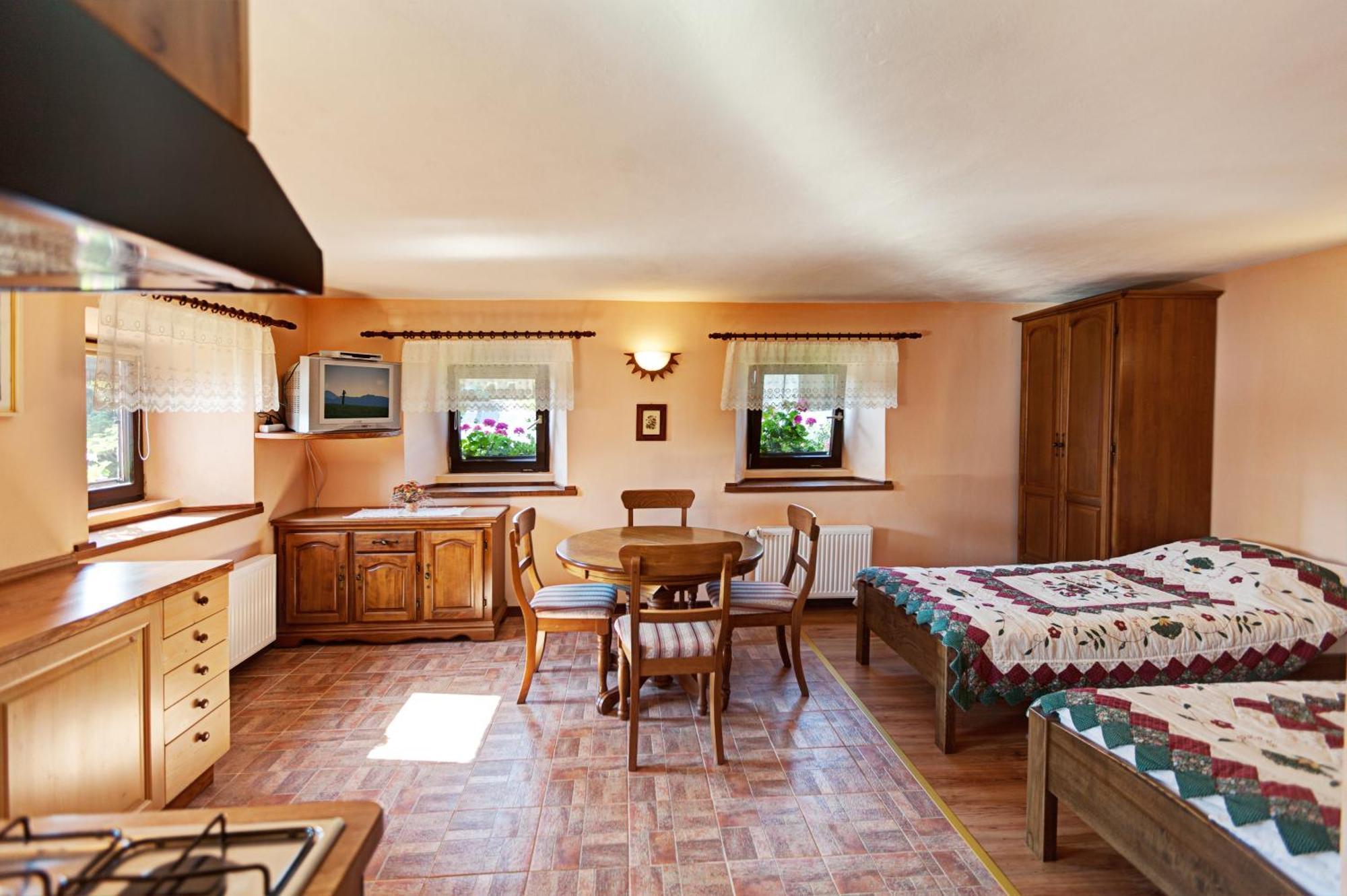 Apartmaji Pr-Gujlu Sela Nad Podmelcem 5220 Tolmin Podmelec Zewnętrze zdjęcie