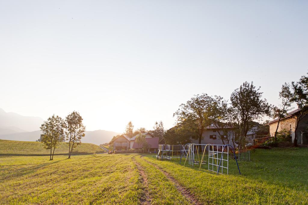 Apartmaji Pr-Gujlu Sela Nad Podmelcem 5220 Tolmin Podmelec Zewnętrze zdjęcie