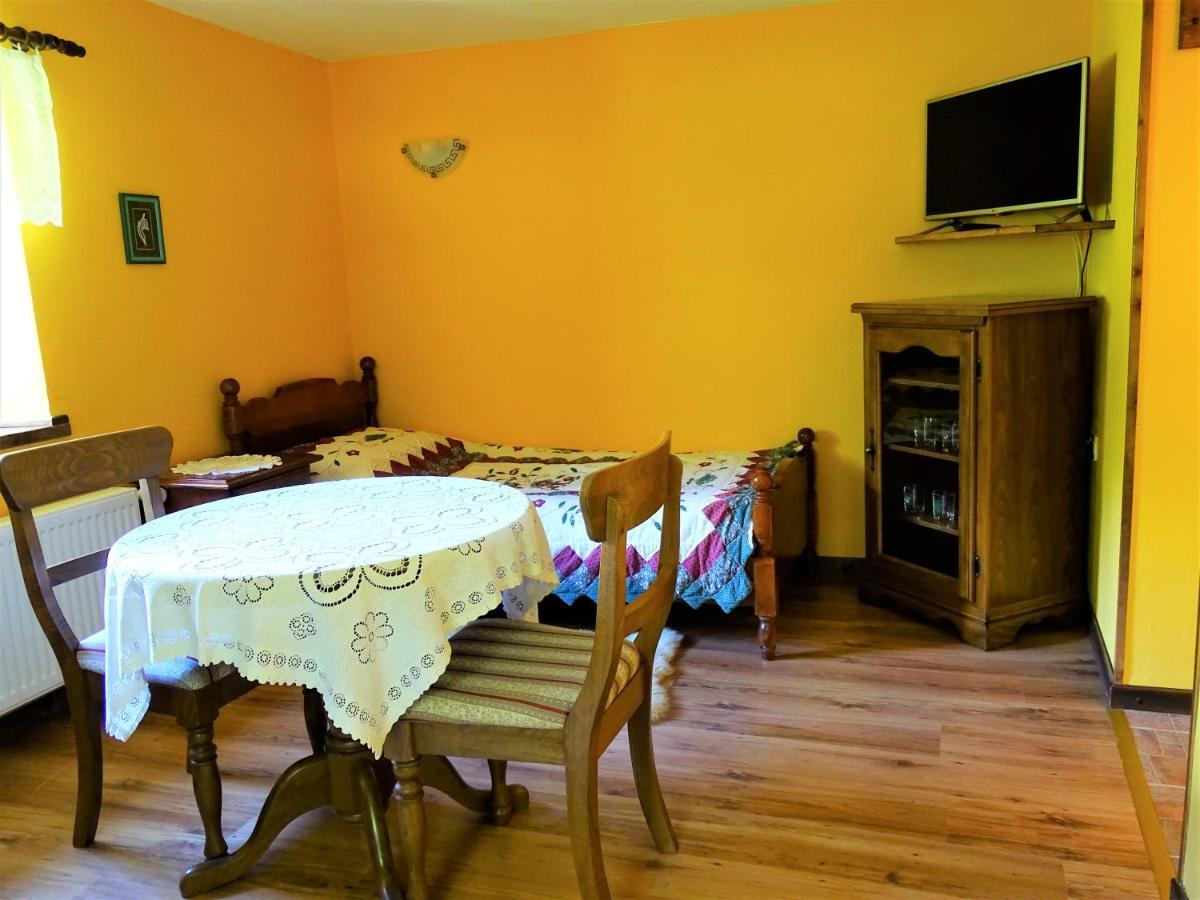 Apartmaji Pr-Gujlu Sela Nad Podmelcem 5220 Tolmin Podmelec Zewnętrze zdjęcie