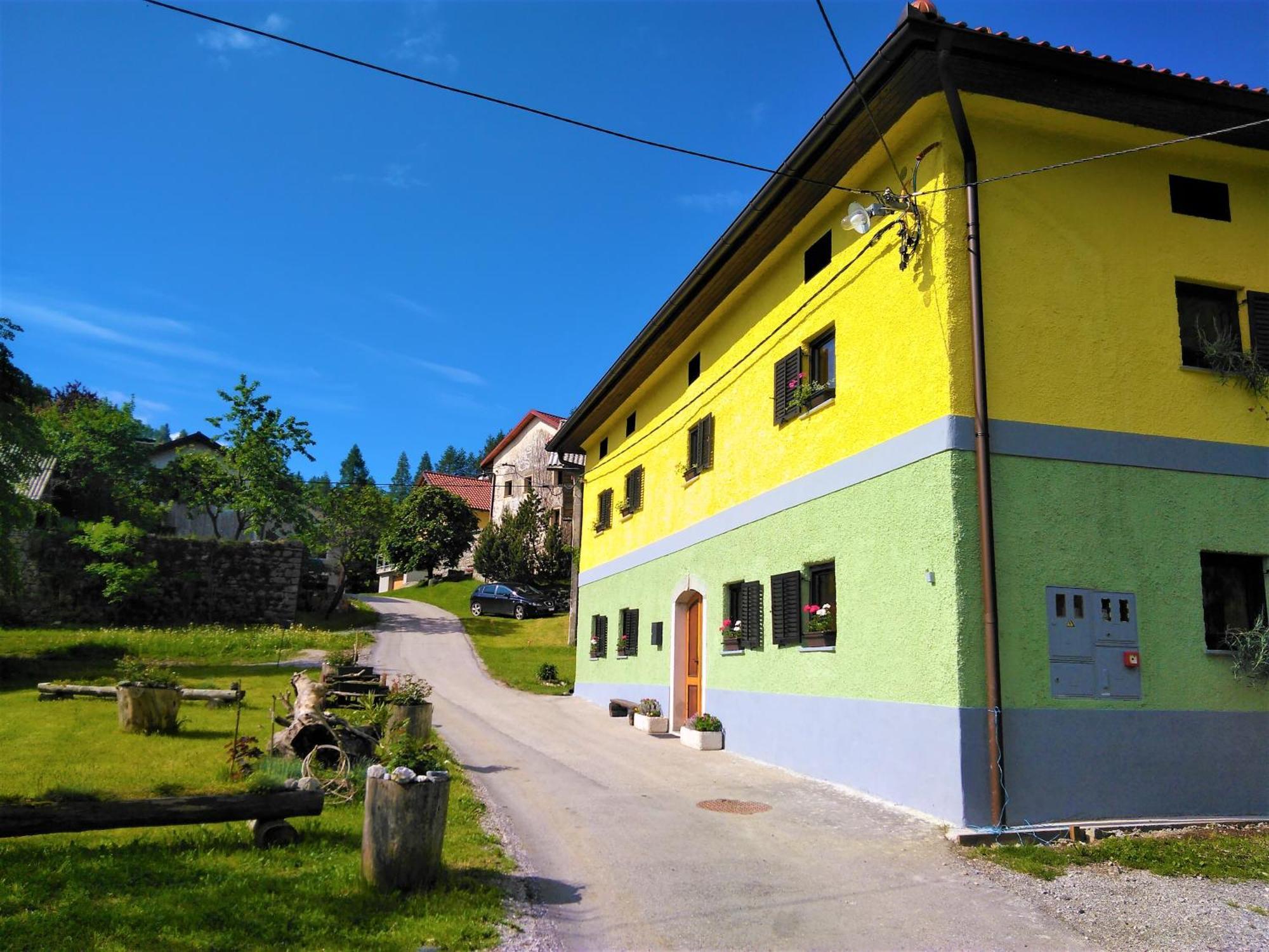 Apartmaji Pr-Gujlu Sela Nad Podmelcem 5220 Tolmin Podmelec Zewnętrze zdjęcie